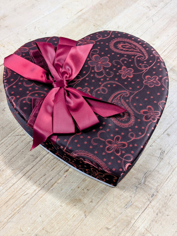 LUMINOUS PAISLEY VALENTINE HEART BOX 2LBS